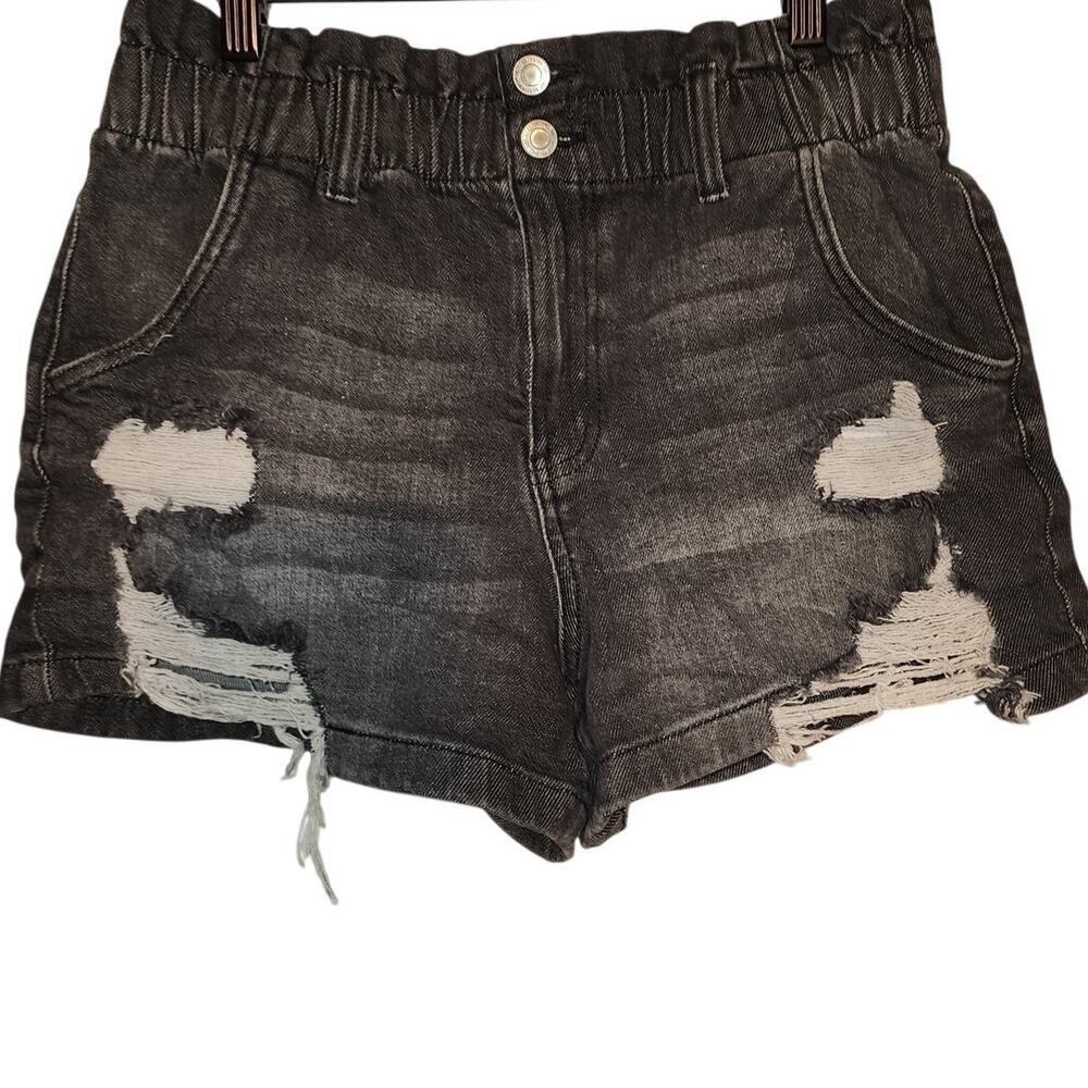 SO High Rise Black Distressed Elastic Waist Mom Shorts Size 11/30W